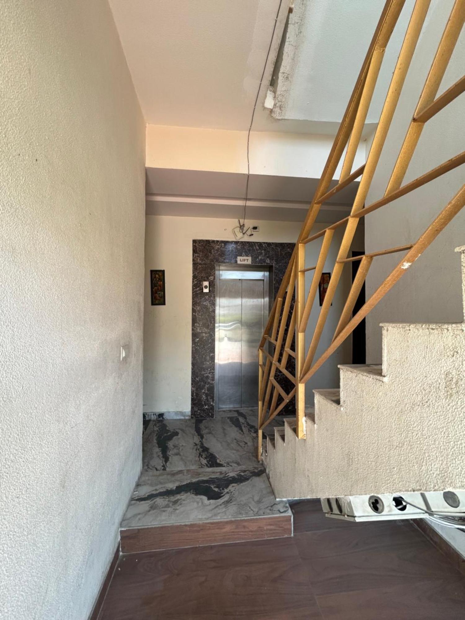 Anandan Citrine Hotell Vrindāvan Exteriör bild